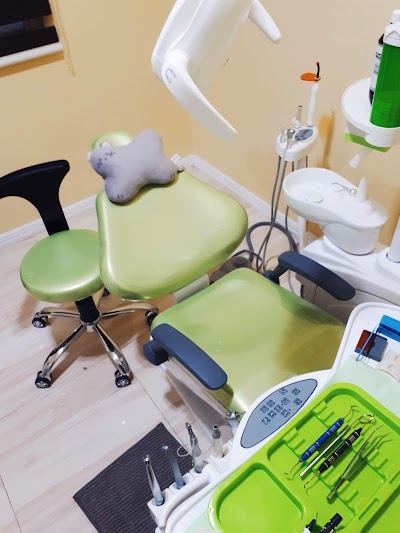 Cunanan-Manlapaz Dental Clinic